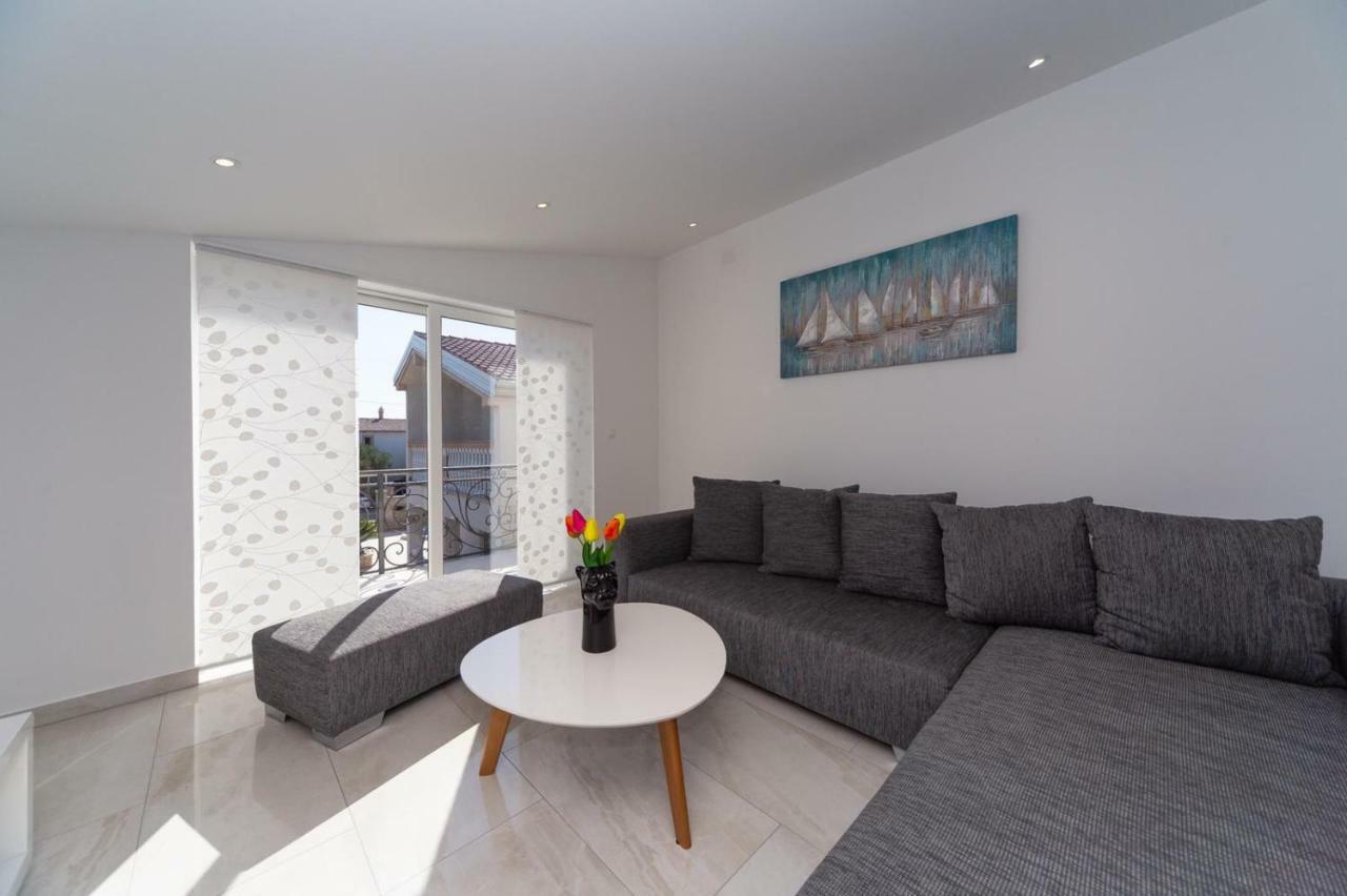 Apartment Antonio Biograd Na Moru Bagian luar foto