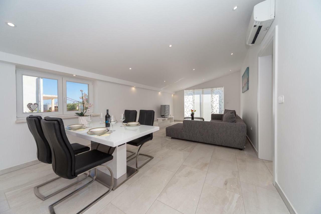 Apartment Antonio Biograd Na Moru Bagian luar foto